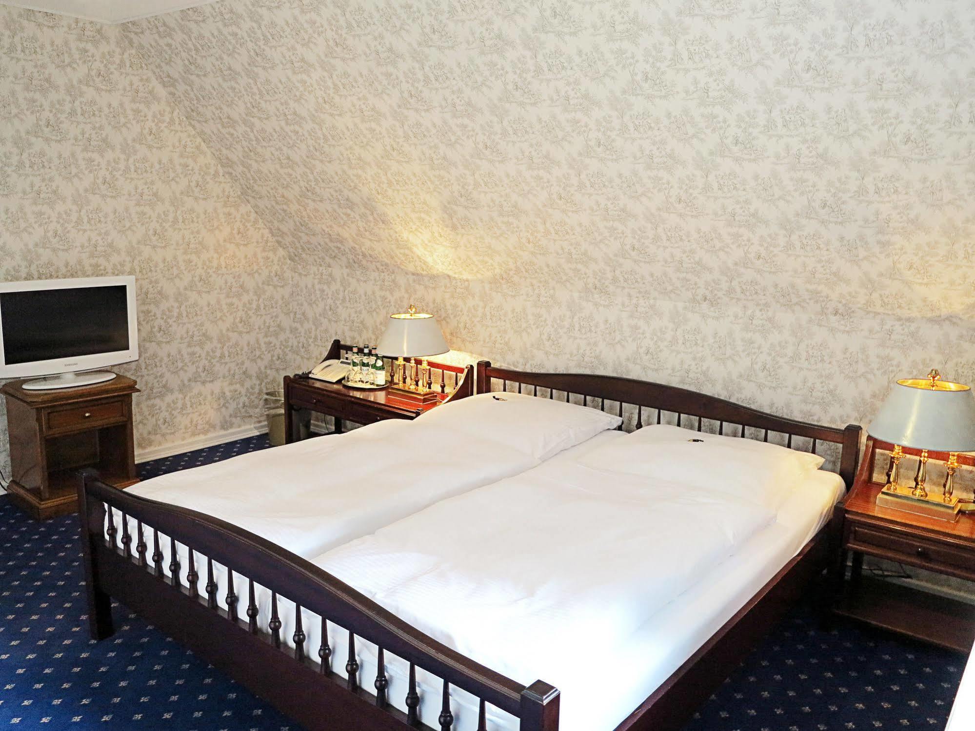 Meinsbur Boutique Hotel Bendestorf Buitenkant foto