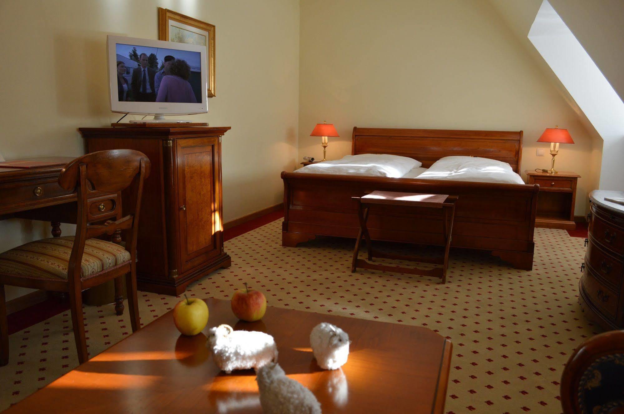 Meinsbur Boutique Hotel Bendestorf Buitenkant foto